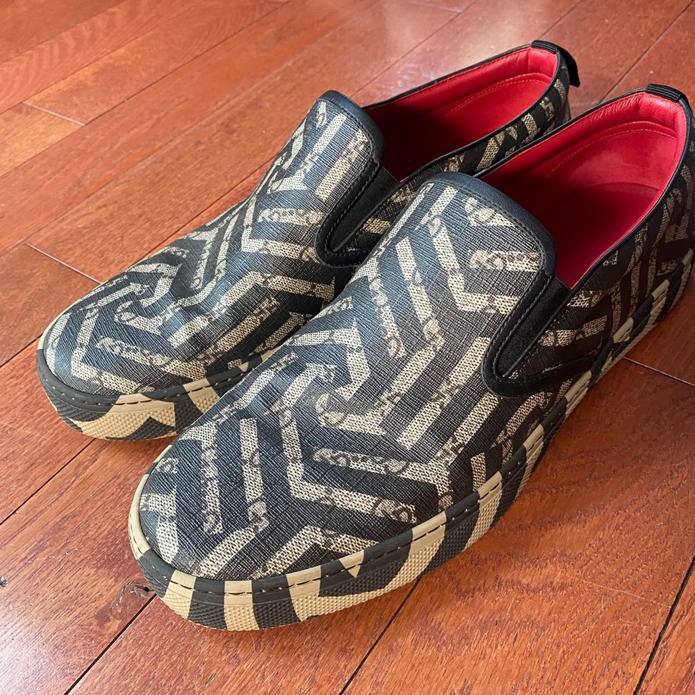 Mens Gucci slide on sneakers size 11
